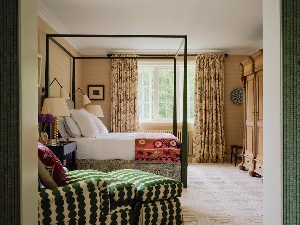 Красочная новая жизнь бывшего дома священника в южном лондоне Красочная новая жизнь бывшего дома священника в южном лондоне