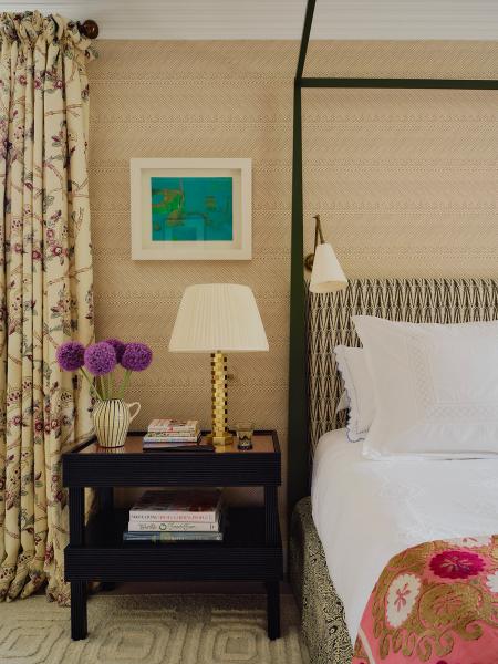 Красочная новая жизнь бывшего дома священника в южном лондоне Красочная новая жизнь бывшего дома священника в южном лондоне