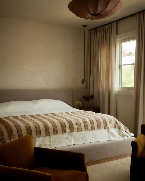 Модный интерьер таунхауса в торонто для семейной пары со взрослыми детьми Модный интерьер таунхауса в торонто для семейной пары со взрослыми детьми