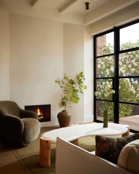 Модный интерьер таунхауса в торонто для семейной пары со взрослыми детьми Модный интерьер таунхауса в торонто для семейной пары со взрослыми детьми