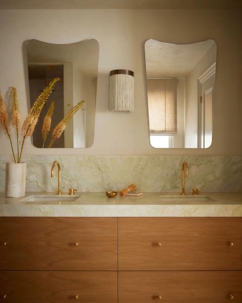 Модный интерьер таунхауса в торонто для семейной пары со взрослыми детьми Модный интерьер таунхауса в торонто для семейной пары со взрослыми детьми