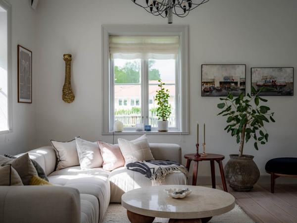 Новый коттедж в швеции, стилизованный под традиционный скандинавский домик Новый коттедж в швеции, стилизованный под традиционный скандинавский домик