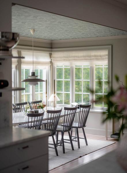 Новый коттедж в швеции, стилизованный под традиционный скандинавский домик Новый коттедж в швеции, стилизованный под традиционный скандинавский домик