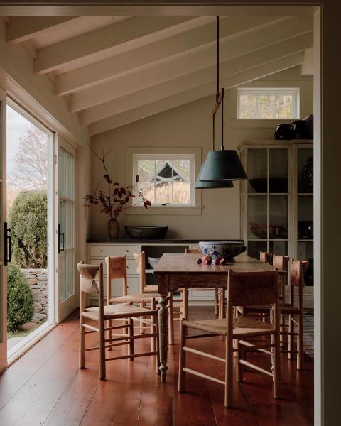 Оживить, но не стереть историю: очарование старой фермы в гудзонской долине Оживить, но не стереть историю: очарование старой фермы в гудзонской долине