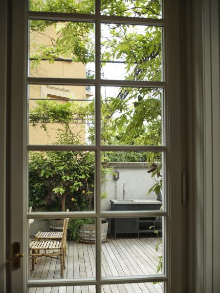 Стильные современные интерьеры квартиры в старинном палаццо в милане Стильные современные интерьеры квартиры в старинном палаццо в милане