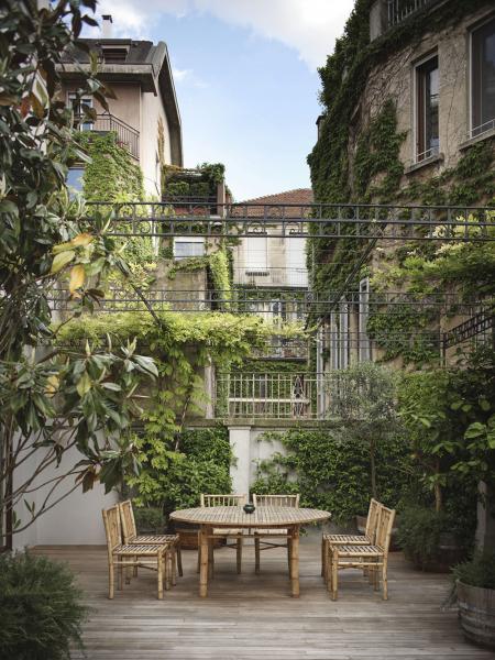 Стильные современные интерьеры квартиры в старинном палаццо в милане Стильные современные интерьеры квартиры в старинном палаццо в милане