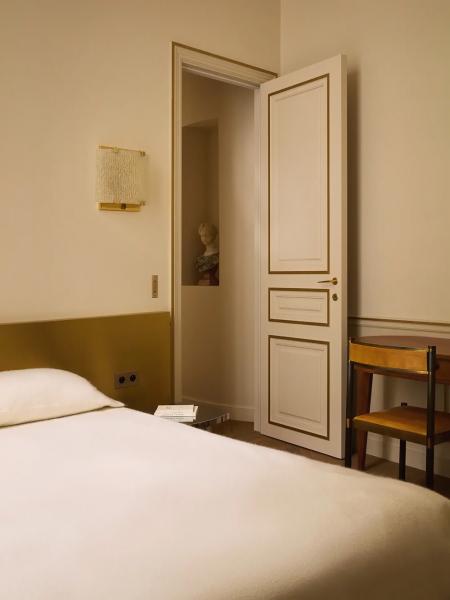 Тонкая гамма и изысканные детали: роскошные апартаменты в париже Тонкая гамма и изысканные детали: роскошные апартаменты в париже