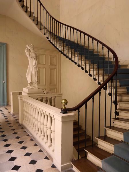 Тонкая гамма и изысканные детали: роскошные апартаменты в париже Тонкая гамма и изысканные детали: роскошные апартаменты в париже