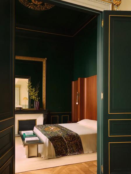 Тонкая гамма и изысканные детали: роскошные апартаменты в париже Тонкая гамма и изысканные детали: роскошные апартаменты в париже