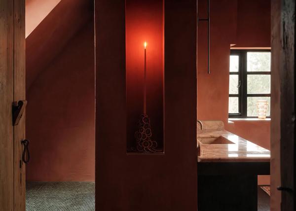 Уникальный интерьер старинной фермы художника в англии Уникальный интерьер старинной фермы художника в англии