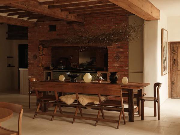 Уникальный интерьер старинной фермы художника в англии Уникальный интерьер старинной фермы художника в англии