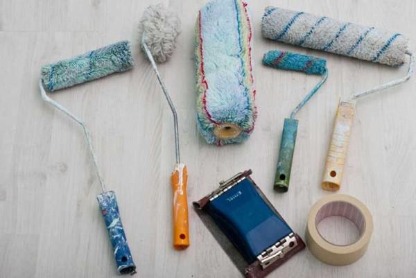 Как покрасить потолок водоэмульсионной краской без пятен и полос Как покрасить потолок водоэмульсионной краской без пятен и полос