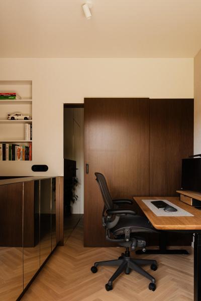 Атмосферный мужской интерьер в варшаве в землистых оттенках (53 кв. М) Атмосферный мужской интерьер в варшаве в землистых оттенках (53 кв. М)