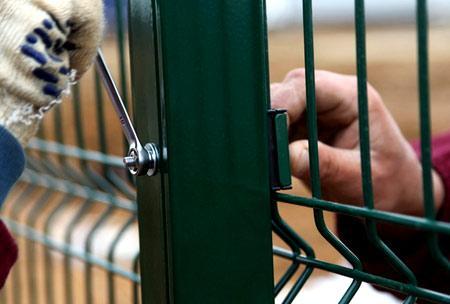 Заборы из сварной сетки с полимерным покрытием Заборы из сварной сетки с полимерным покрытием