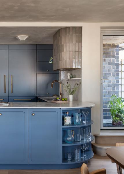 Модернистские нотки в интерьерах красочной квартиры в нью-йорке Модернистские нотки в интерьерах красочной квартиры в нью-йорке