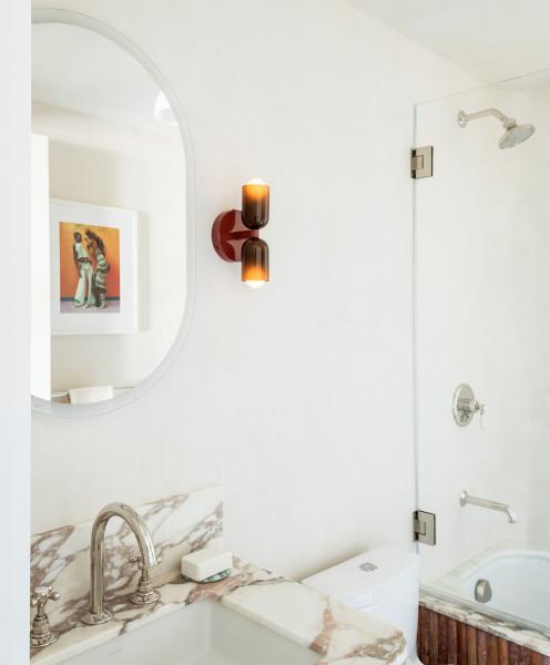 Модернистские нотки в интерьерах красочной квартиры в нью-йорке Модернистские нотки в интерьерах красочной квартиры в нью-йорке