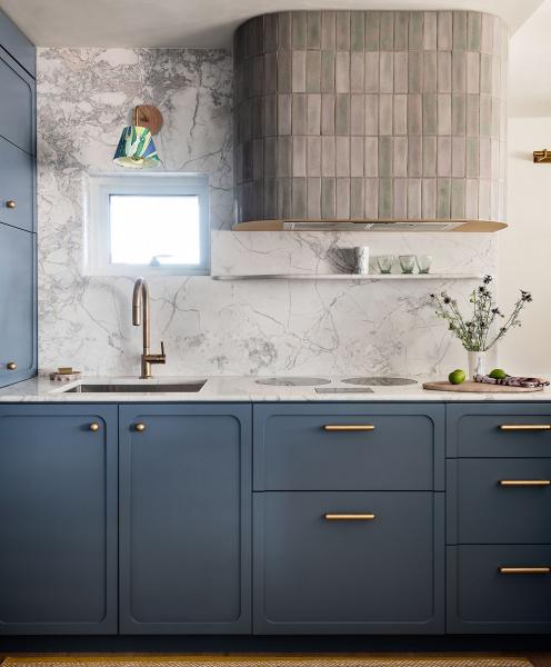 Модернистские нотки в интерьерах красочной квартиры в нью-йорке Модернистские нотки в интерьерах красочной квартиры в нью-йорке