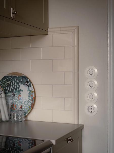 Скандинавский интерьер, в котором тон задаёт рыжий диван (70 кв. М) Скандинавский интерьер, в котором тон задаёт рыжий диван (70 кв. М)