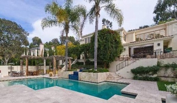 Дом арнольда шварценеггера: где живет железный арни? Дом арнольда шварценеггера: где живет железный арни?