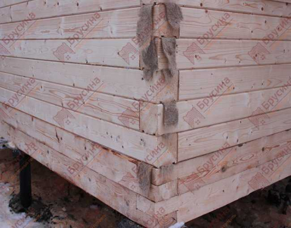 Особенности бруса естественной влажности: преимущества и недостатки Особенности бруса естественной влажности: преимущества и недостатки