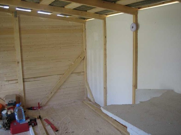 Как построить бытовку из дерева, на металлическом каркасе Как построить бытовку из дерева, на металлическом каркасе