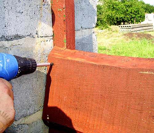 Строительство забора из горбыля Строительство забора из горбыля