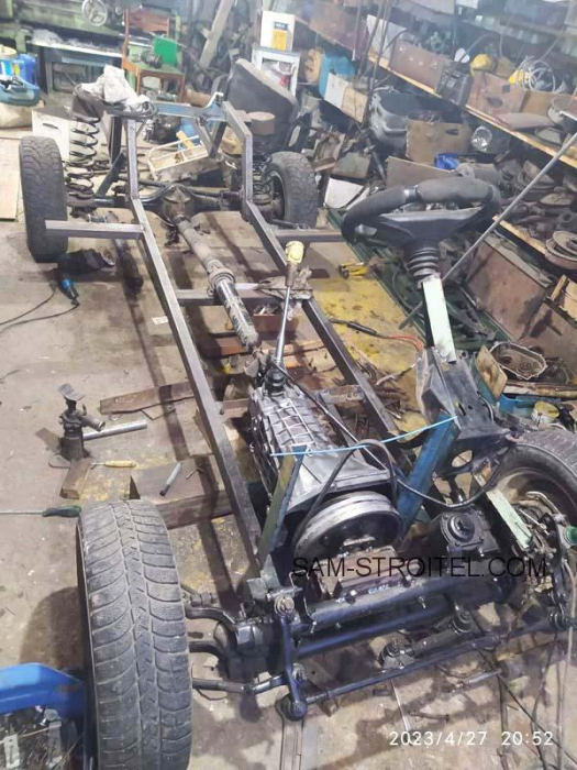 Сделал самодельный автомобиль с двигателем от мотоблока (15 фото) Сделал самодельный автомобиль с двигателем от мотоблока (15 фото)