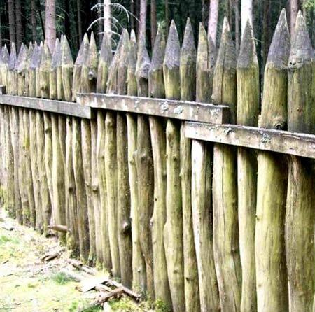 Забор частокол из бревен Забор частокол из бревен