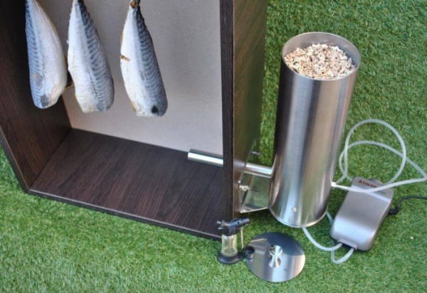 Как сделать дымогенератор для холодного копчения своими руками: чертежи, видео Как сделать дымогенератор для холодного копчения своими руками: чертежи, видео