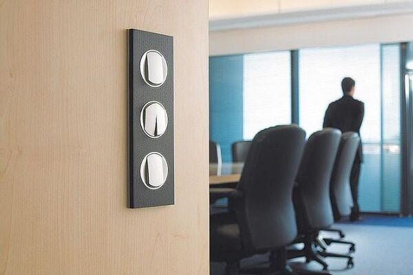 Как установить выключатель света: пошаговые инструкции для подключения типовых выключателей Как установить выключатель света: пошаговые инструкции для подключения типовых выключателей