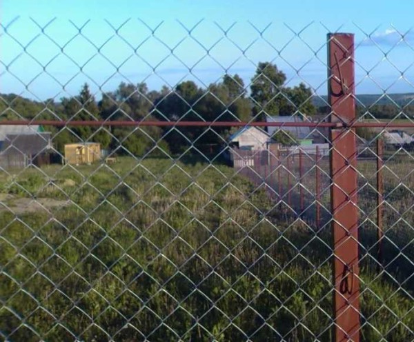 Как поставить забор из сетки-рабицы Как поставить забор из сетки-рабицы