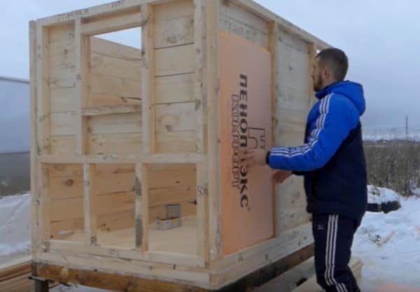 Курятник своими руками: предварительная подготовка и пошаговая инструкция изготовления Курятник своими руками: предварительная подготовка и пошаговая инструкция изготовления