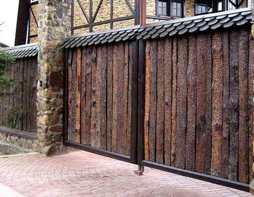 Строительство забора из горбыля Строительство забора из горбыля