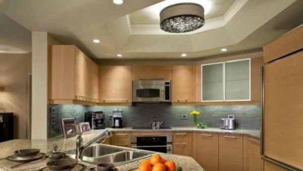 Оформление потолка: самостоятельно разрабатываем дизайн Оформление потолка: самостоятельно разрабатываем дизайн