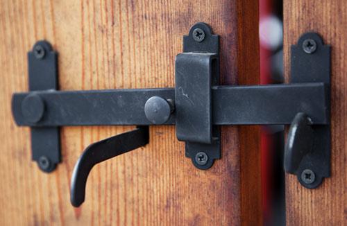 Как сделать защелку на калитку Как сделать защелку на калитку