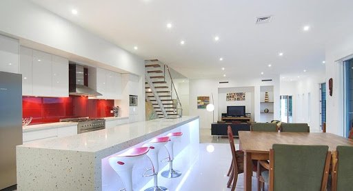 Варианты освещения натяжного потолка