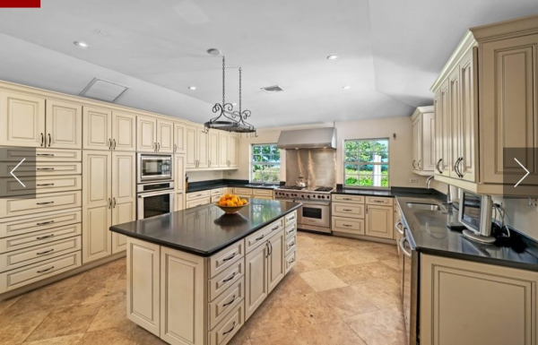 Дом, где отдыхала принцесса диана, выставлен на продажу Дом, где отдыхала принцесса диана, выставлен на продажу