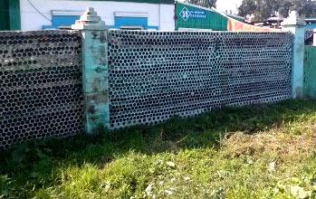 Как сделать забор из стеклянных бутылок Как сделать забор из стеклянных бутылок