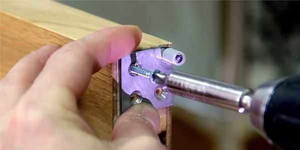 Как поставить складывающиеся двери (гармошка, книжка) Как поставить складывающиеся двери (гармошка, книжка)