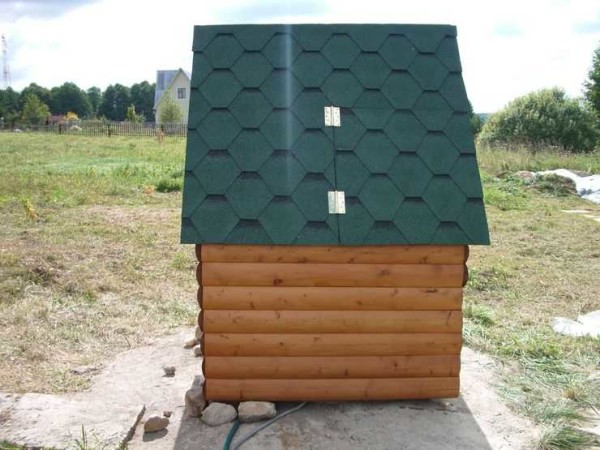 Оформление колодца: колодезный домик (открытый и закрытый) Оформление колодца: колодезный домик (открытый и закрытый)