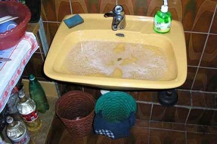 Засор канализации в частном доме: средства для очистки и инструкция их применения Засор канализации в частном доме: средства для очистки и инструкция их применения