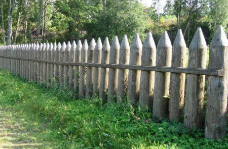 Варианты дизайна деревянного забора Варианты дизайна деревянного забора