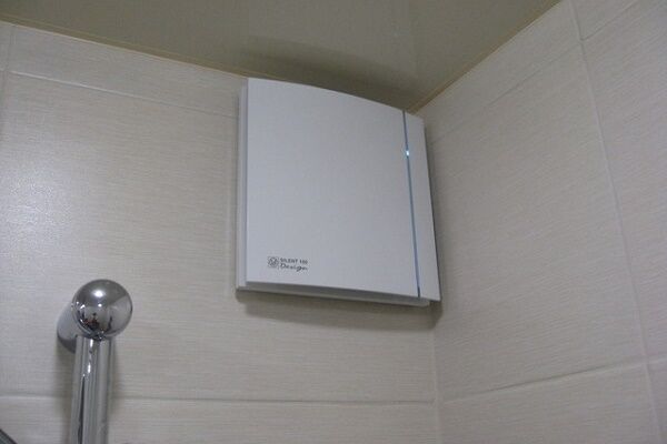 Как выбрать и установить вентилятор в ванную + как подключить вентилятор к выключателю Как выбрать и установить вентилятор в ванную + как подключить вентилятор к выключателю