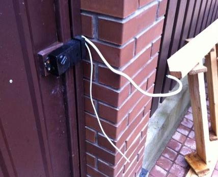 Электрические замки на калитку Электрические замки на калитку