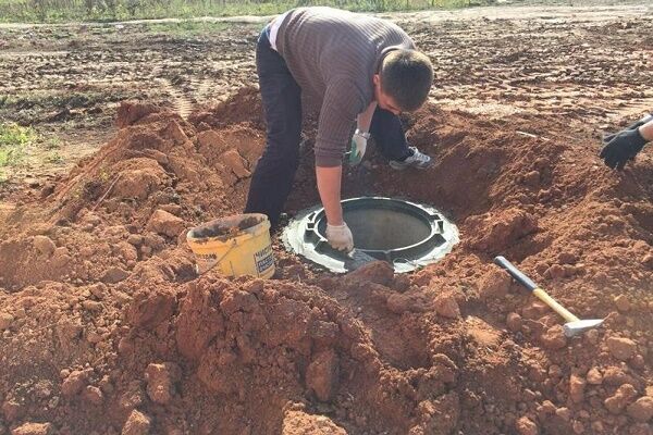 Как сооружается выгребная яма из бетонных колец: схемы + пошаговое руководство Как сооружается выгребная яма из бетонных колец: схемы + пошаговое руководство