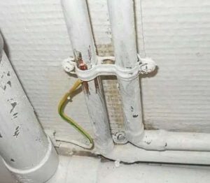 Сдали квартиру, заземление на батарее, что делать? Сдали квартиру, заземление на батарее, что делать?