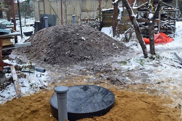 Обзор септиков «крот»: устройство, достоинства и недостатки, сравнение с конкурентами Обзор септиков «крот»: устройство, достоинства и недостатки, сравнение с конкурентами