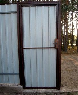 Установка калитки из профильной трубы Установка калитки из профильной трубы