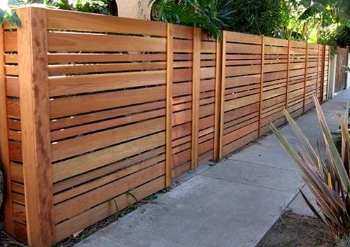 Строительство забора из лиственницы Строительство забора из лиственницы