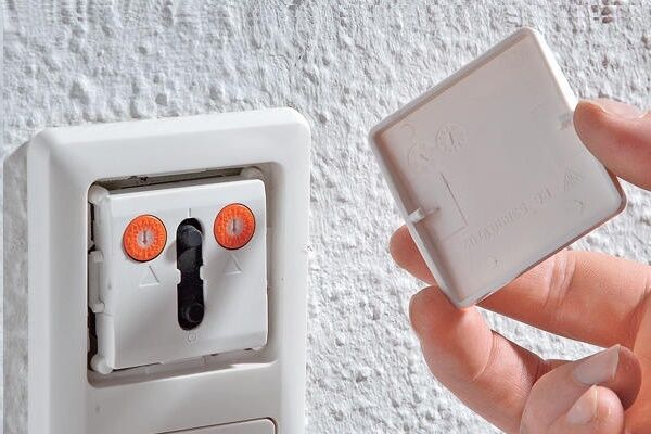 Как установить выключатель света: пошаговые инструкции для подключения типовых выключателей Как установить выключатель света: пошаговые инструкции для подключения типовых выключателей